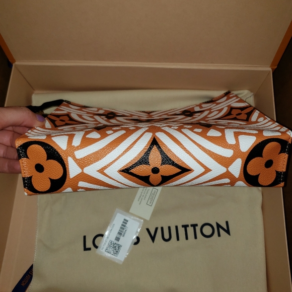 LOUIS VUITTON Crafty Toiletry 26 XL Cosmetic Bag Giant Flower Monogram Pochette - Picture 4 of 16